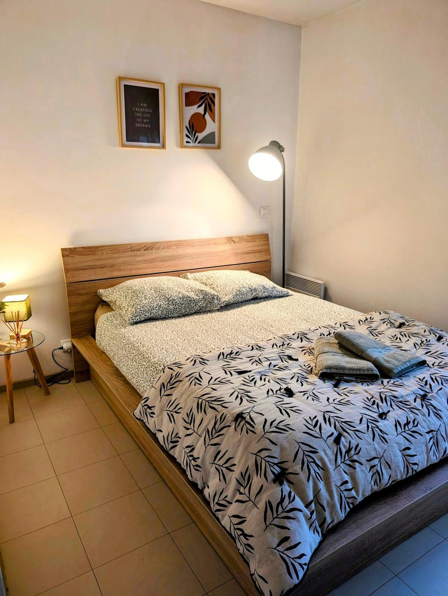 Appartamento L'Instant Sorgue LʼIsle-sur-la-Sorgue Esterno foto